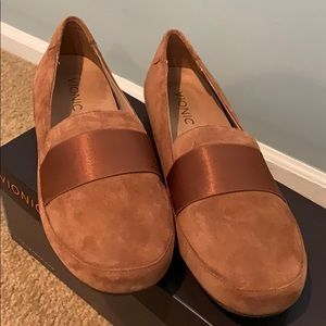 Women’s VIONIC shoes